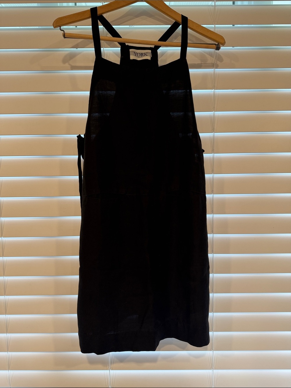 Black Sleeveless Shift Dress